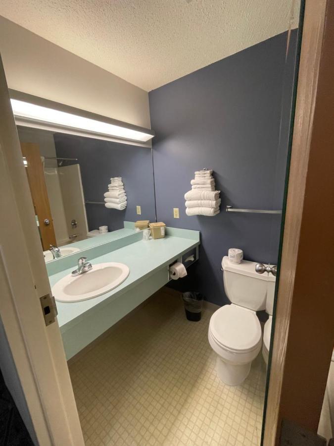 Manistee Inn & Marina المظهر الخارجي الصورة