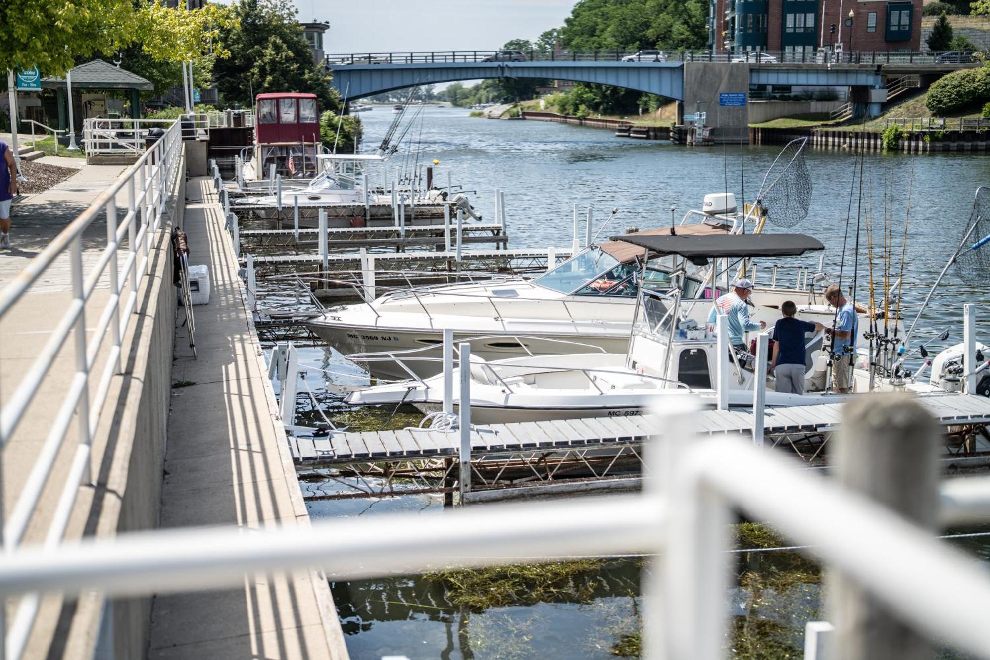 Manistee Inn & Marina المظهر الخارجي الصورة